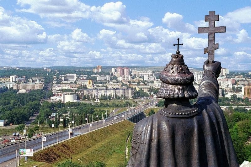 Жители Белгорода получили сообщения об эвакуации, в МЧС назвали информацию ложной