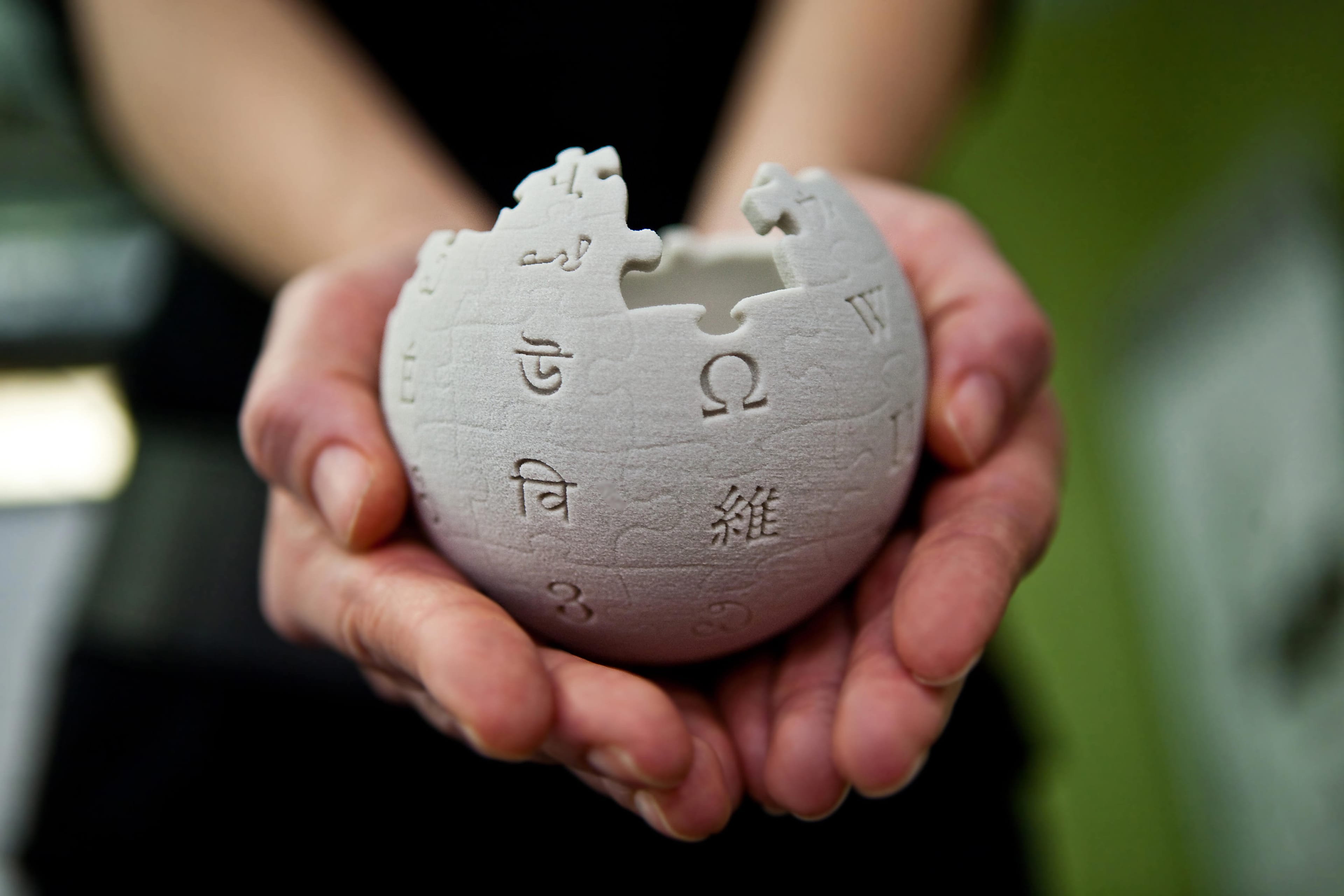 Wikipedia подписала с Meta, Microsoft и несколькими другими компаниями соглашение об использовании данных энциклопедии для обучения ИИ