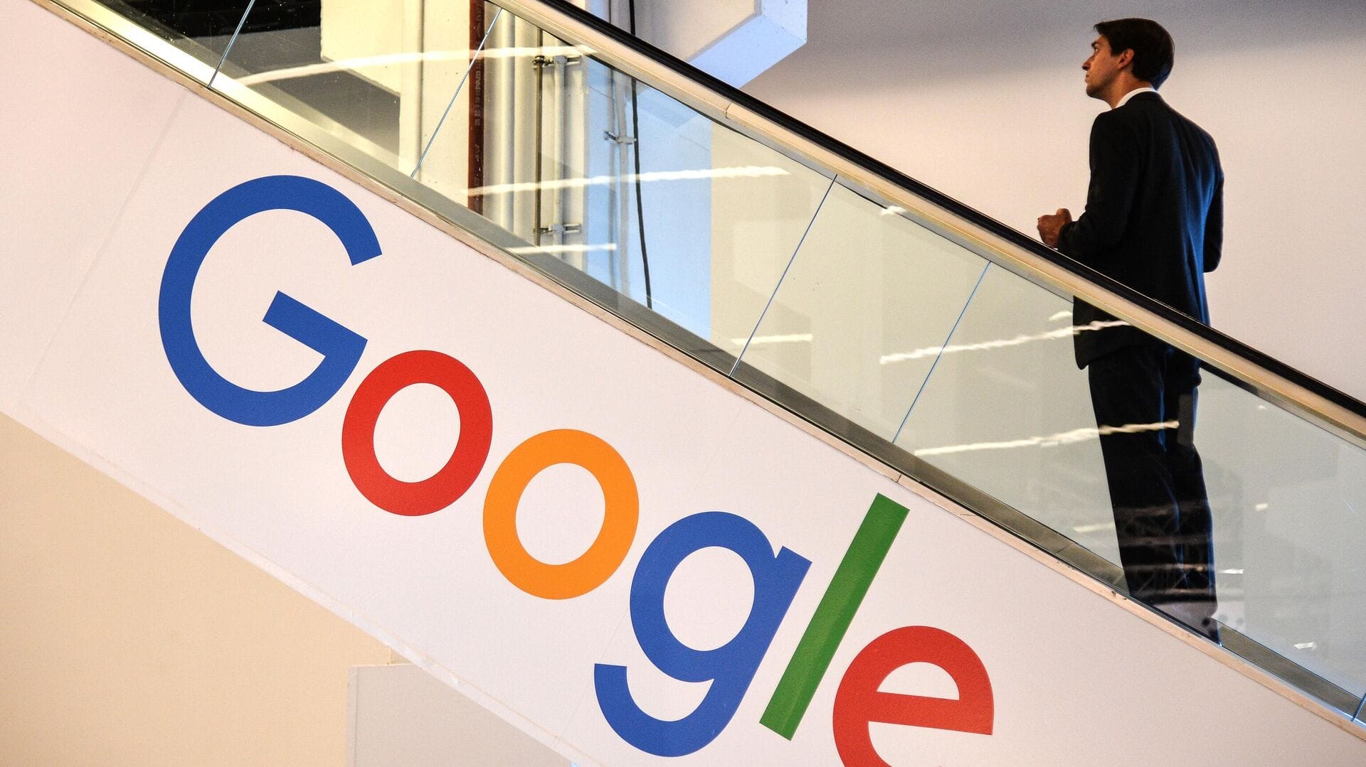 Россия — мировой лидер по запросам на цензуру в Google. Власти РФ отправляют в среднем 11 запросов в час